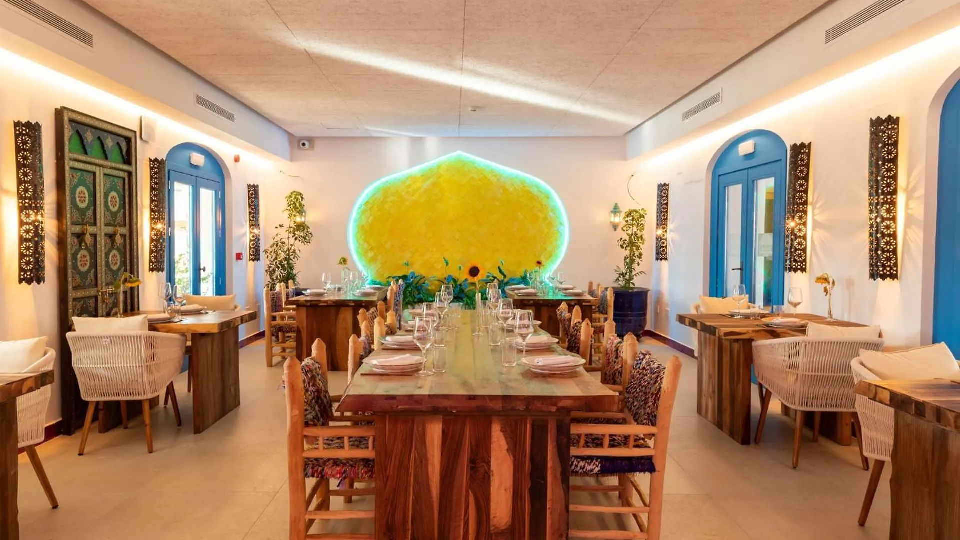 Dunas Luxury Beach Resort Tarifa 0*,  España